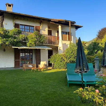 Above The * Porto Valtravaglia