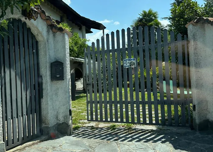 Above The * Porto Valtravaglia