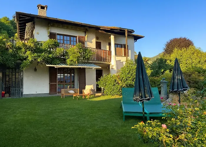 Above The * Porto Valtravaglia